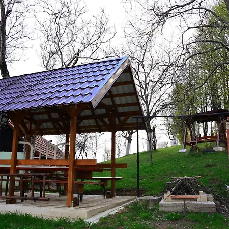 La Sălaşul Fermecat în Cheile Carasului * Iabalcea