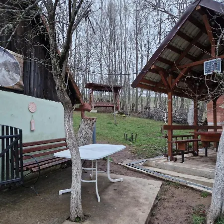 La Sălaşul Fermecat în Cheile Carasului Iabalcea