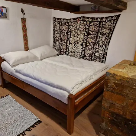 Cabană La Sălaşul Fermecat în Cheile Carasului Iabalcea