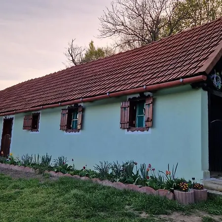 La Salasul Fermecat In Cheile Carasului Lodge