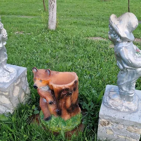 La Sălaşul Fermecat în Cheile Carasului Cabană
