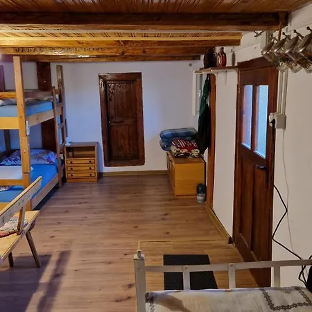 La Salasul Fermecat In Cheile Carasului Iabalcea