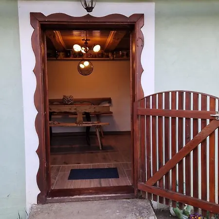 La Sălaşul Fermecat în Cheile Carasului Cabană