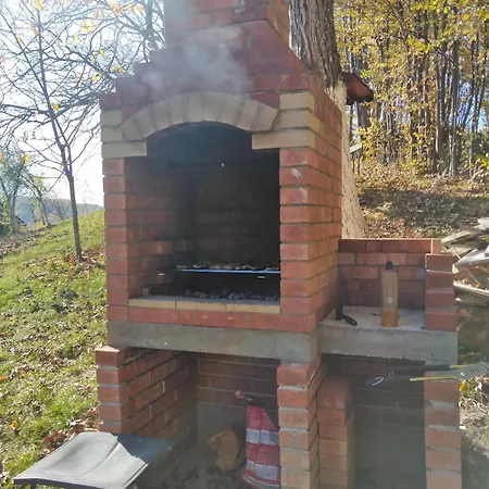 La Sălaşul Fermecat în Cheile Carasului Cabană Iabalcea